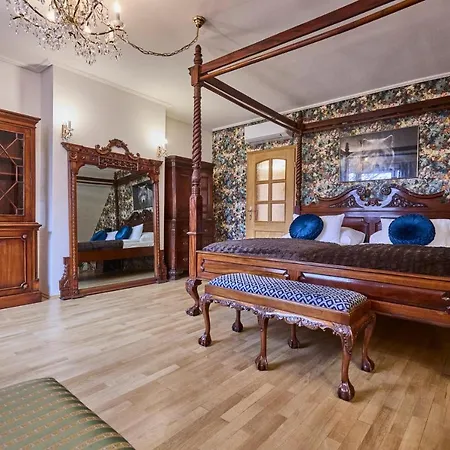 *the Little Castle* With Heated Pool And Sauna 别墅