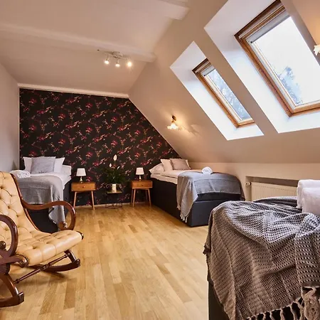 *the Little Castle* With Heated Pool And Sauna Villa Prague