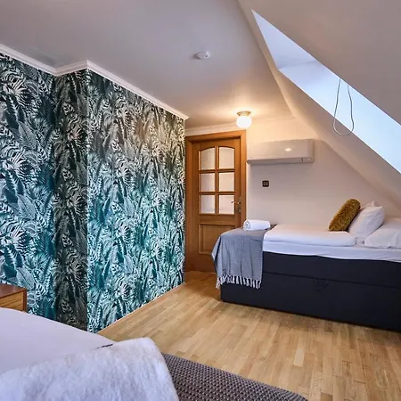 Villa *the Little Castle* With Heated Pool And Sauna *